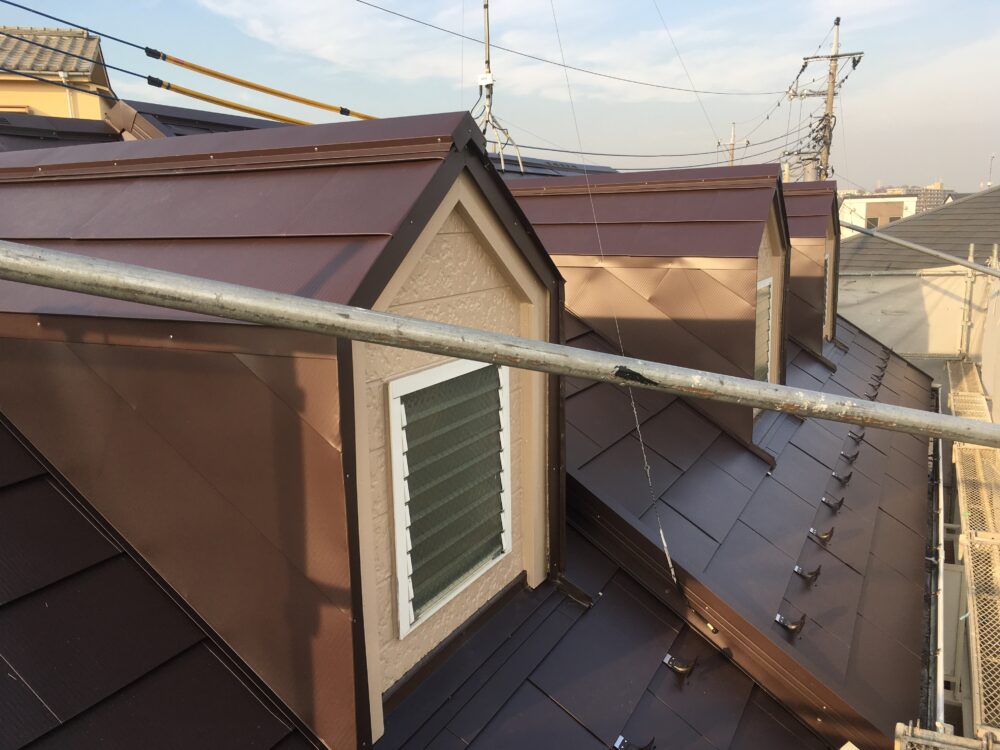 ドーマ周りの完工(雪止め含む、ラインが整った仕上がり)