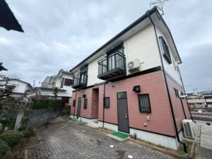 秦野市の屋根重ね葺き工事の実例