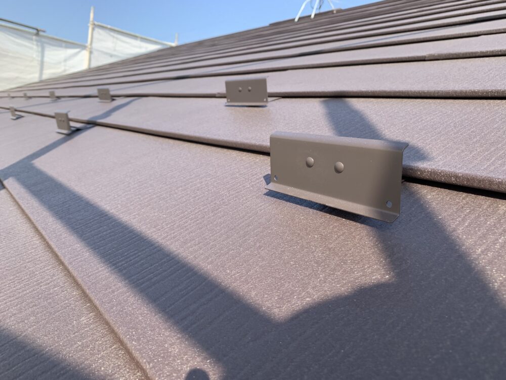 シェイドブラウンのスーパーガルテクトが施工